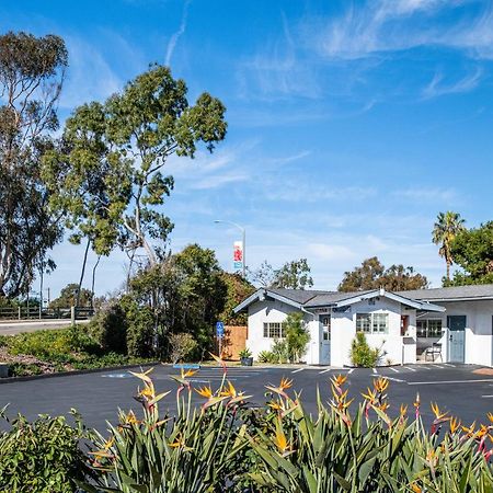 Scandia Motel คาร์ลสบัด ภายนอก รูปภาพ