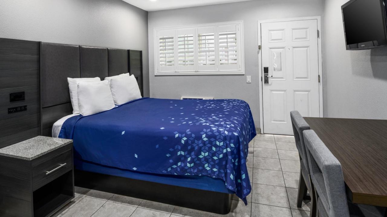 Scandia Motel คาร์ลสบัด ภายนอก รูปภาพ