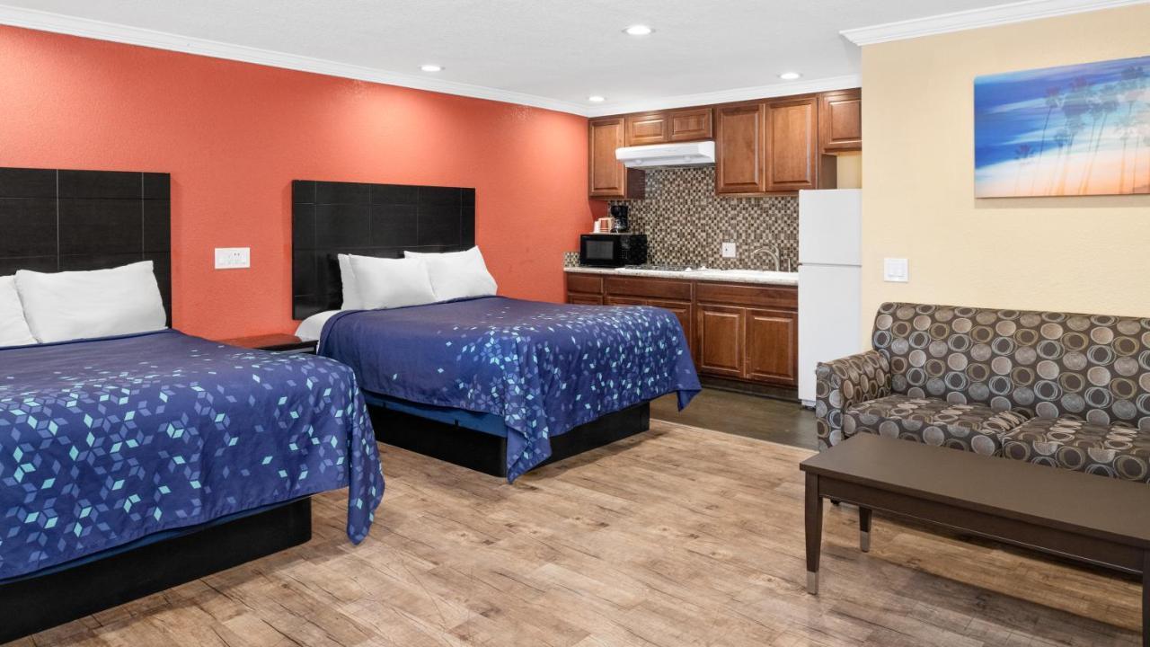 Scandia Motel คาร์ลสบัด ภายนอก รูปภาพ