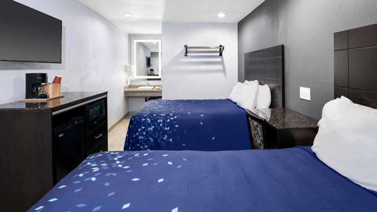 Scandia Motel คาร์ลสบัด ภายนอก รูปภาพ