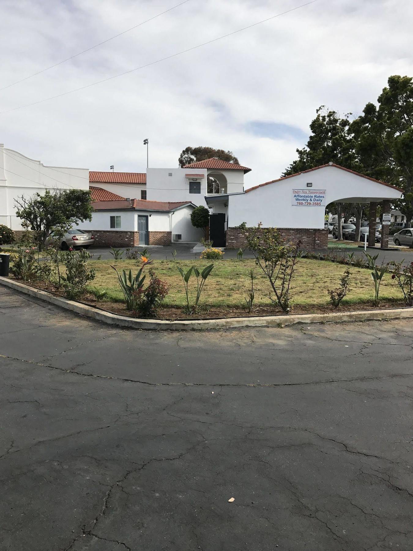 Scandia Motel คาร์ลสบัด ภายนอก รูปภาพ